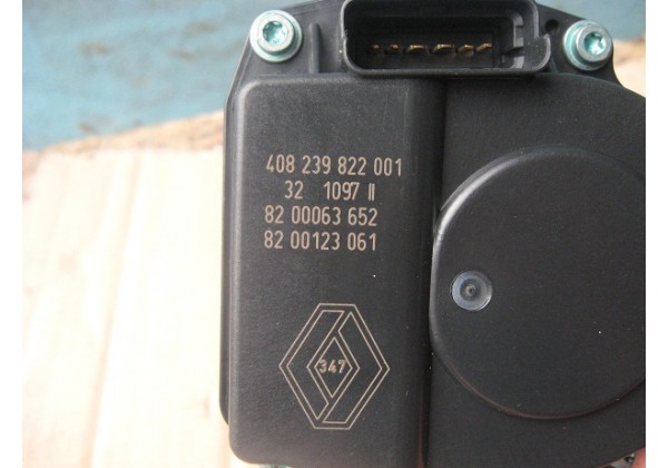 дроссельна заслінка Renault Kangoo, Laguna II, Megane, II, Scenic, II, Duster, Clio II, Logan, Sandero, Trafic II 1.6, 1.8, 2.0, 8200063652, 8200123061